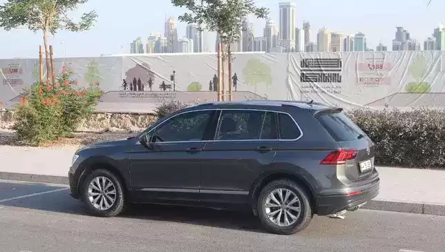 مستعملة Volkswagen Tiguan للبيع في الدوحة #7522 - 1  صورة 